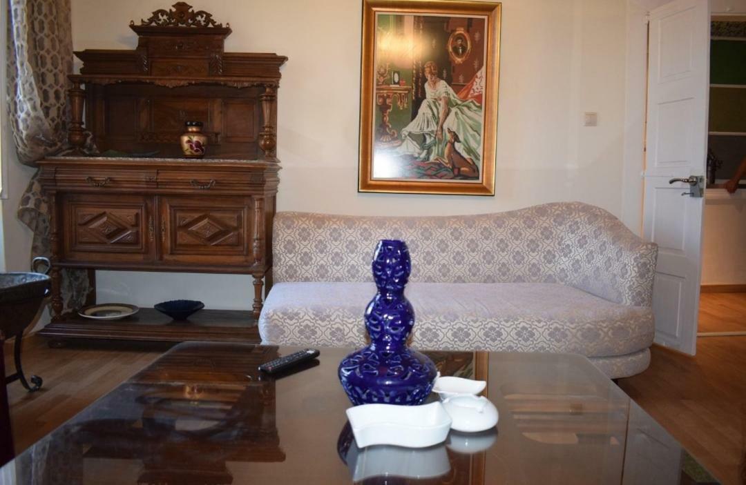 Archontiko Kolokotroni Apartment นาฟปลิโอ ภายนอก รูปภาพ